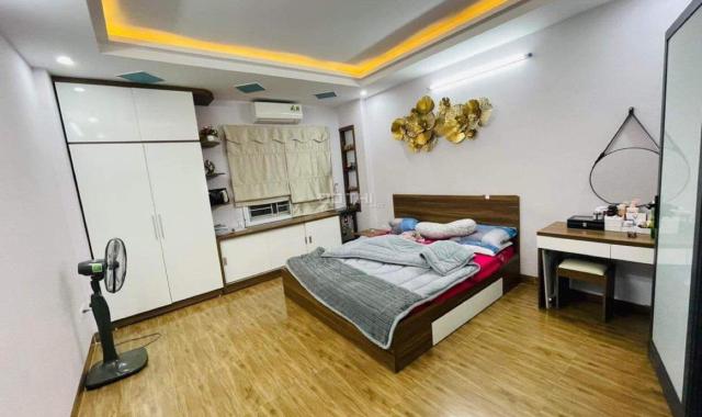 Bán nhà ngõ 35 Hoa Bằng, Yên Hòa, Cầu Giấy 35m2 xây 5 tầng, cách đường ô tô 10m giá 4.95 tỷ