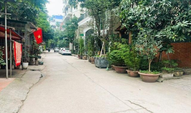 Nhà Âu Cơ 120m2 tặng nhà 2 tầng kiên cố, chỉ 4.2 tỷ