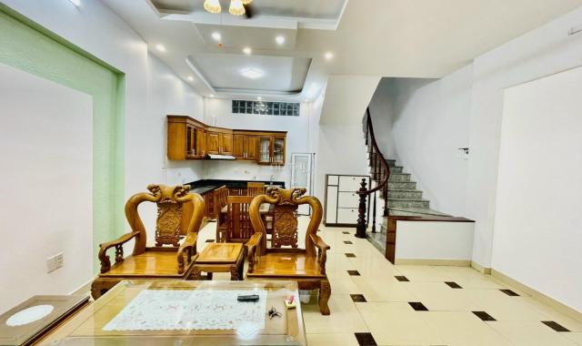 Bán nhà Yên Hòa, Cầu Giấy 35m2 xây 5 tầng, cách đường ô tô 10m giá 4,95 tỷ
