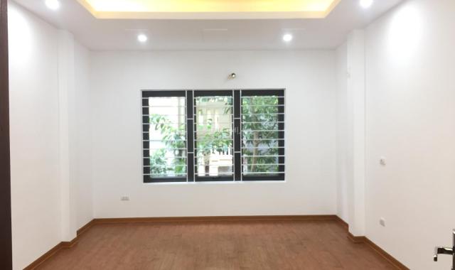 Bán nhà ngõ 173 Hoàng Hoa Thám, Ba Đình 35m2 xây 5 tầng mới, nhà đẹp ngõ rộng giá 4.6 tỷ