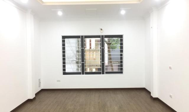 Bán nhà ngõ 173 Hoàng Hoa Thám, Ba Đình 35m2 xây 5 tầng mới, nhà đẹp ngõ rộng giá 4.6 tỷ