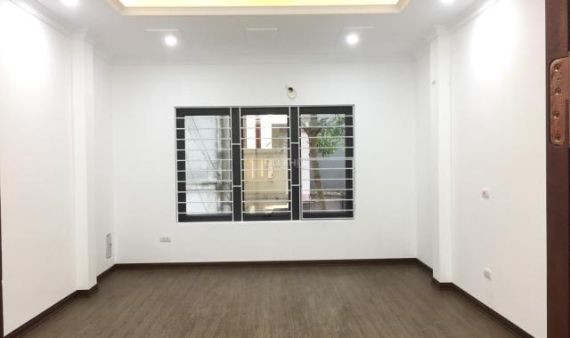 Bán nhà ngõ 173 Hoàng Hoa Thám, Ba Đình 35m2 xây 5 tầng mới, nhà đẹp ngõ rộng giá 4.6 tỷ