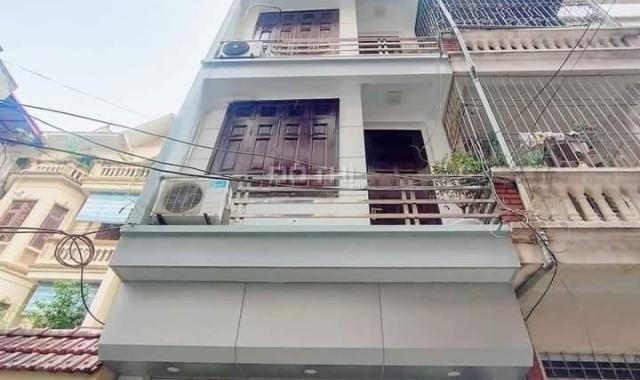 Ba bước chân ra Hồ Tây ôtô kinh doanh sầm uất ô chờ thang máy phố Trích Sài