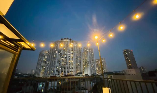 Siêu Phẩm, Mặt Hồ Cự Lộc, Hàng Xóm Royal city, 100m x 8T, Mt 6m, Giá  2xtỷ.