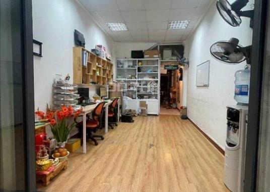 Chùa Bộc, ô tô tải vào nhà, 4 tầng, 2 mặt ngõ, ở & kinh doanh tốt, nhỉnh 8 tỷ