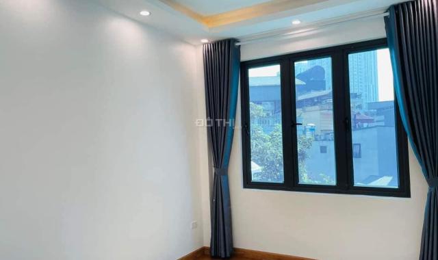 Bán nhà Xuân La gần phố - ngõ to - lô góc 30m2 x 6 tầng 4,1 tỷ