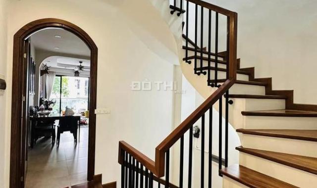 Đống Đa, ngõ to hơn phố, sát hồ Hoàng Cầu, 5 tầng, 2 thoáng, tầng 1 cho thuê 260 triệu/năm