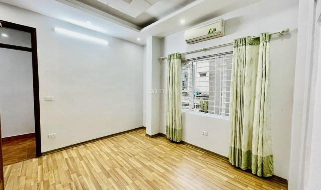 Bán nhà Nguyễn Khang, Cầu Giấy 46m2 xây 5 tầng, cách đường ô tô 10m giá 4,95 tỷ