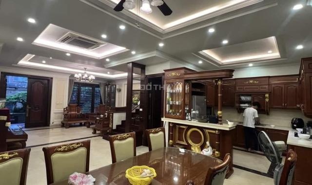 Bán biệt thự Bắc Linh Đàm, DT 250m2 x 4 tầng, mặt tiền 13m, giá rẻ nhất quận