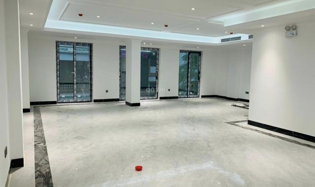 Cần bán gấp nhà phố Dương Khuê 94m2, 8T, MT 9.5m thang máy, phân lô vỉa hè ô tô tránh, kinh doanh