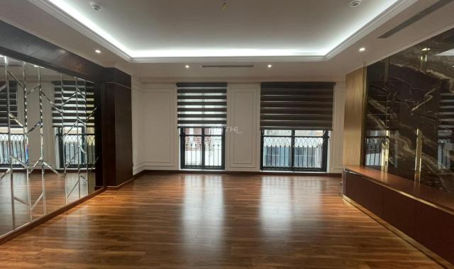 Cần bán gấp nhà phố Dương Khuê 94m2, 8T, MT 9.5m thang máy, phân lô vỉa hè ô tô tránh, kinh doanh