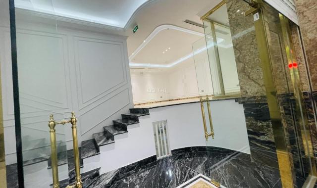 Cần bán gấp nhà phố Dương Khuê 94m2, 8T, MT 9.5m thang máy, phân lô vỉa hè ô tô tránh, kinh doanh