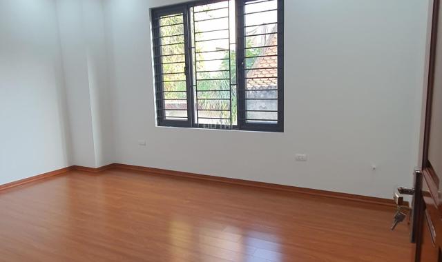 Bán nhà mặt ngõ 318 Đê La Thành, Đống Đa DT48m2x5 tầng mới, mỗi tầng 1PN. giá 4.4 tỷ