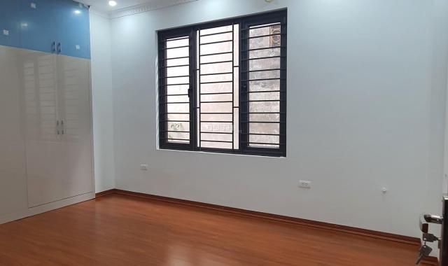 Bán nhà mặt ngõ 318 Đê La Thành, Đống Đa DT48m2x5 tầng mới, mỗi tầng 1PN. giá 4.4 tỷ