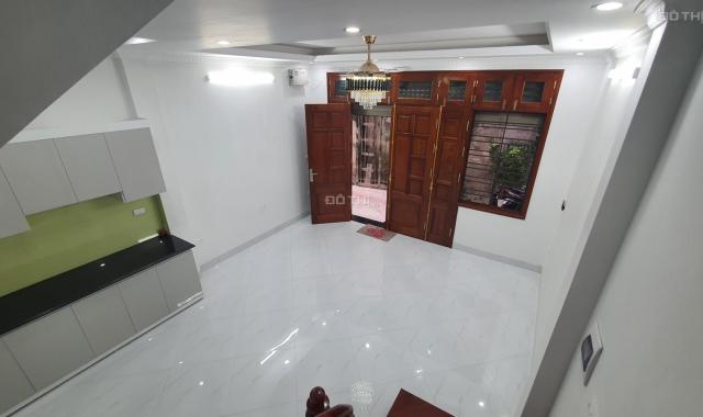 Bán nhà mặt ngõ 318 Đê La Thành, Đống Đa DT48m2x5 tầng mới, mỗi tầng 1PN. giá 4.4 tỷ