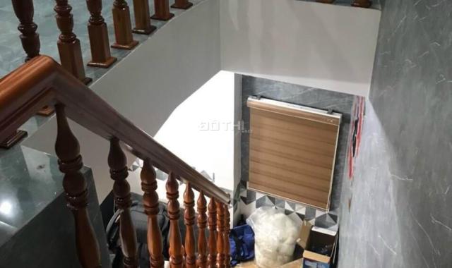 Bán nhà góc 2 mặt tiền đường Trần Bình Trọng, kế trường học. Giá 4,4 tỷ
