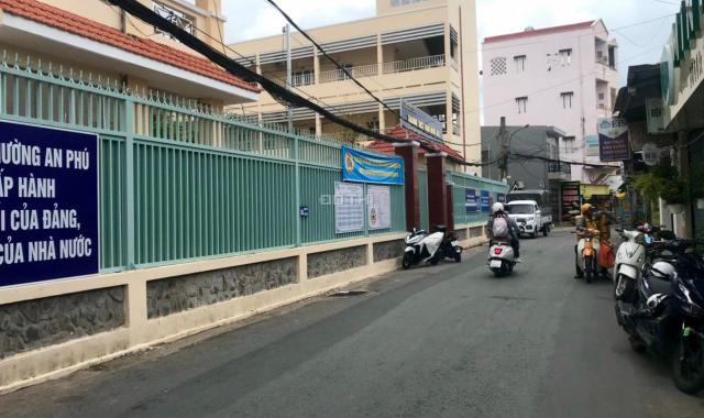 Bán nhà góc 2 mặt tiền đường Trần Bình Trọng, kế trường học. Giá 4,4 tỷ