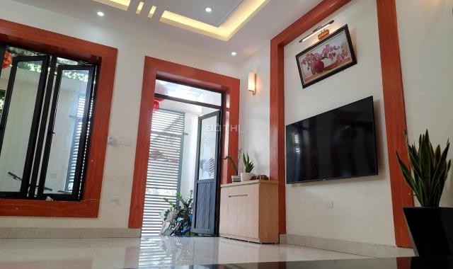Hoàng Hoa Thám ngõ thông - 3 tầng mặt tiền rộng 57m2, 5,8 tỷ