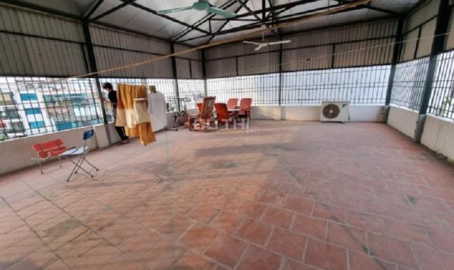 Cho thuê nhà làm CHDV Đặng Thai Mai 7 phòng full đồ, cạnh hồ