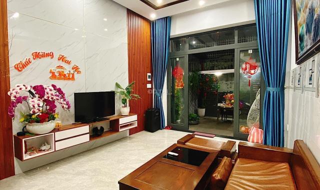 Giảm cực sâu 700tr - nhà mới xây 3 tầng kiệt ô tô 5m sát cầu Sông Hàn sau lưng trường quốc tế abc