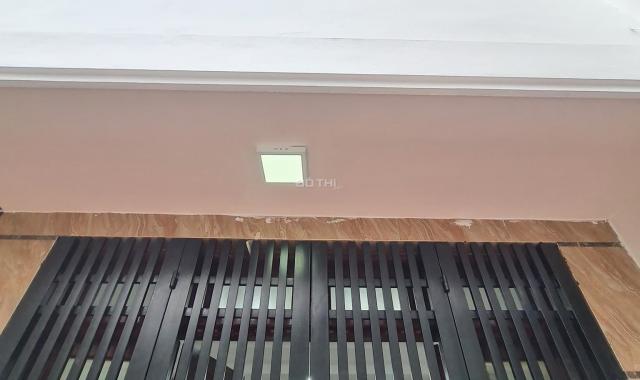 Bán nhà phố Đại La, Hai Bà Trưng, gần phố, ba gác đỗ cửa, ở ngay, 40m2, 4 tầng, giá 4 tỷ 4