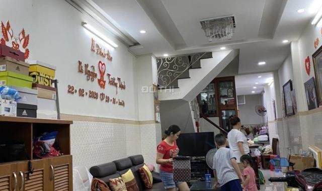 Mặt tiền hẻm 8m Lạc Long Quân Tân Bình, 57m2 - 3 tầng BTCT giá 7,9 tỷ