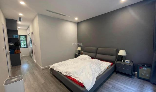 Đại La, Hai Bà Trưng, nhà đập hộp, gần phố, mặt tiền rộng, 50m2, 5 tầng, chỉ 5 tỉ 4