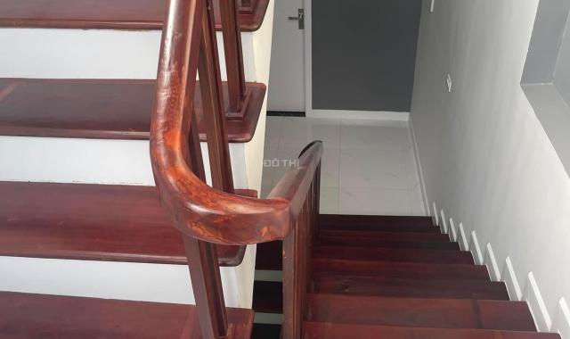 Đại La, Hai Bà Trưng, nhà đập hộp, gần phố, mặt tiền rộng, 50m2, 5 tầng, chỉ 5 tỉ 4