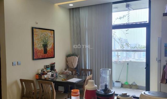Cho thuê căn hộ Tràng An Complex, tầng 21, dt 82m2, loại 2 PN, 2WC, đầy đủ đồ. LH: 0914167722