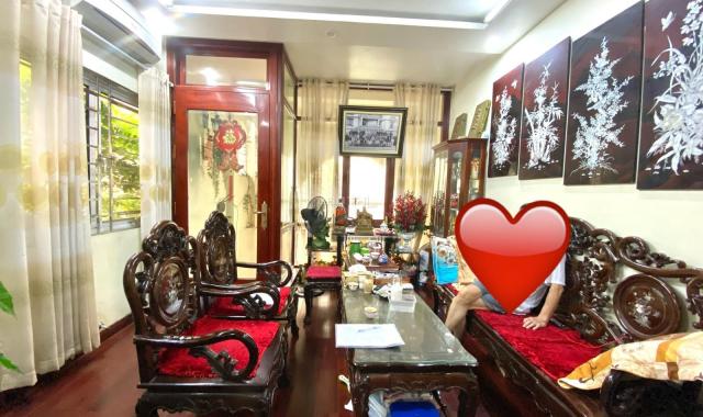 Giảng viên bán căn Xuân Thủy để mua nhà to, 37m2 gần phố giá nhỉnh 4 tỷ 5