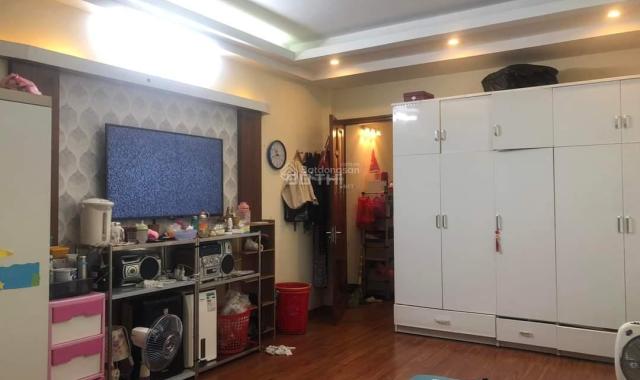 Bán nhà riêng 18/2 tại Đường Mạc Thái Tổ, Yên Hòa, Cầu Giấy, Hà Nội diện tích 55m2 giá 17.2 Tỷ