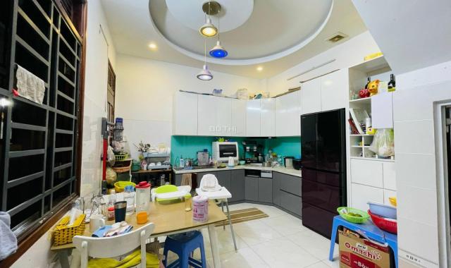 Bán nhà riêng tại Đường 11, Phường Tăng Nhơn Phú B, Quận 9, Hồ Chí Minh diện tích 100m2 giá 8.2 Tỷ