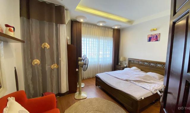 Bán nhà Giáp Bát, Hoàng Mai, nhà ở ngay, 1 nhà ra  phố, lô góc, 44m2, 5T giá chỉ 4 tỉ8