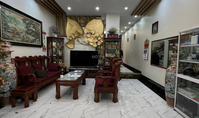 Bán Nhà Chùa Bộc Quận Đống Đa. Tặng nội thất, Gần Phố. 44m x4 Tầng.Mt 4,3m
