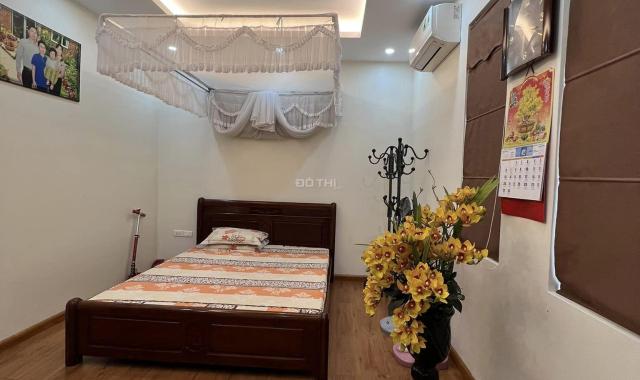 Bán Nhà Chùa Bộc Quận Đống Đa. Tặng nội thất, Gần Phố. 44m x4 Tầng.Mt 4,3m