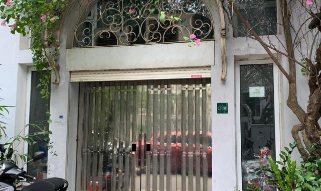 Bán nhà mặt phố quận Hai Bà Trưng, khu Vân Hồ, kinh doanh VIP, vỉa hè rộng 24 tỷ
