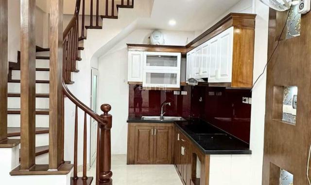 HIẾM NHỈNH 2.5 TỶ TÍ 31M2 5 TẦNG NGAY BÀ TRIỆU TRƯỜNG LÊ LỢI HÀ ĐÔNG