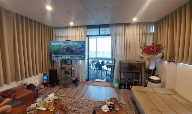 Nhà mặt phố Trấn Vũ, view hồ Trúc Bạch, gần Hồ Tây 80m, 10 tầng, mặt tiền 8m vừa ở vừa kinh doanh!!