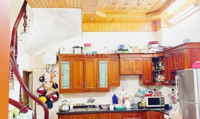 Bán nhà 5 tầng lô góc 3 mặt thoáng nở hậu Phố Thịnh Quang giá 4,55 tỷ