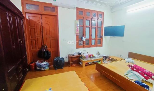 Bán nhà 5 tầng lô góc 3 mặt thoáng nở hậu Phố Thịnh Quang giá 4,55 tỷ