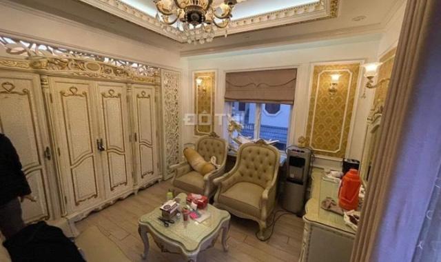Bán nhà mặt phố Hoa Lâm, kinh doanh sầm uất, giá tăng phi mã, 110m, 11 tỷ