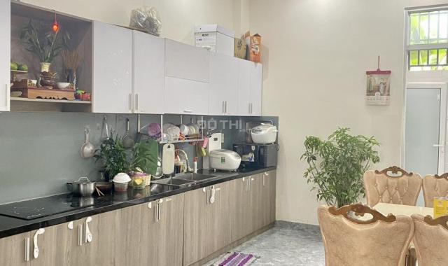 Bán nhà 3 tầng, có thang máy thuộc KDT Hà Quang - Phường Phước Hải - Nha Trang