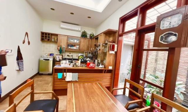 Bán nhà riêng tại Đường Dịch Vọng, Phường Dịch Vọng, Cầu Giấy, Hà Nội diện tích 99m2 giá 30 Tỷ