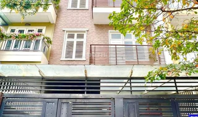 Bán nhà riêng tại Đường Dịch Vọng, Phường Dịch Vọng, Cầu Giấy, Hà Nội diện tích 99m2 giá 30 Tỷ