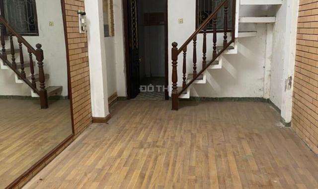 Nhà dân xây phố Phương Mai, quận Đống Đa, 44 mét vuông, 3 tầng 3 phòng ngủ, 4 tỷ hai!!!