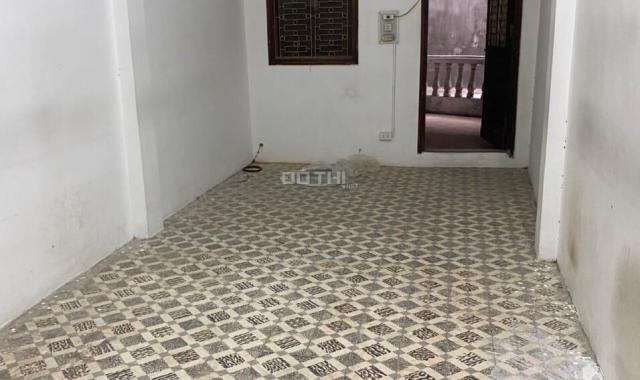 Nhà dân xây phố Phương Mai, quận Đống Đa, 44 mét vuông, 3 tầng 3 phòng ngủ, 4 tỷ hai!!!