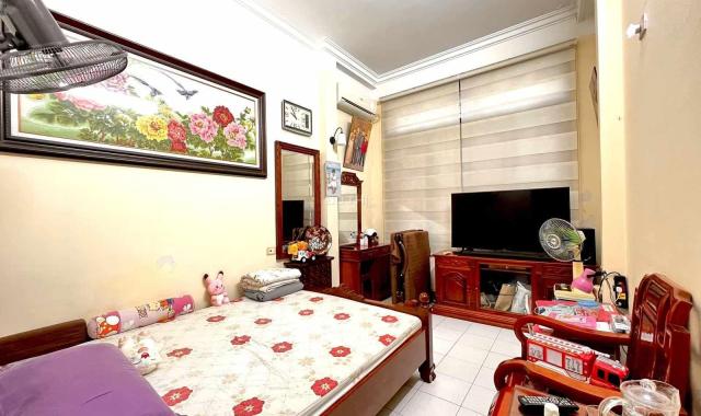 Bán nhà phố Lãng Yên, HBT, 36m, 4PN, ô tô đỗ cửa, KD 6.2 tỷ. LH: 0366051369