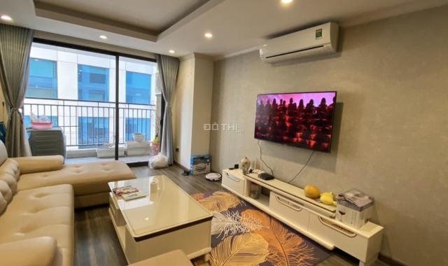 Cho thuê căn góc 3PN CC HongKong Tower Đê La Thành dt 127m2 full đồ LH 0982402115