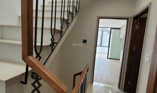 Bán gấp nhà phố Khúc Thừa Dụ Cầu Giấy 55m2 7 tầng thang máy kinh doanh ô tô tránh 15,8 tỷ