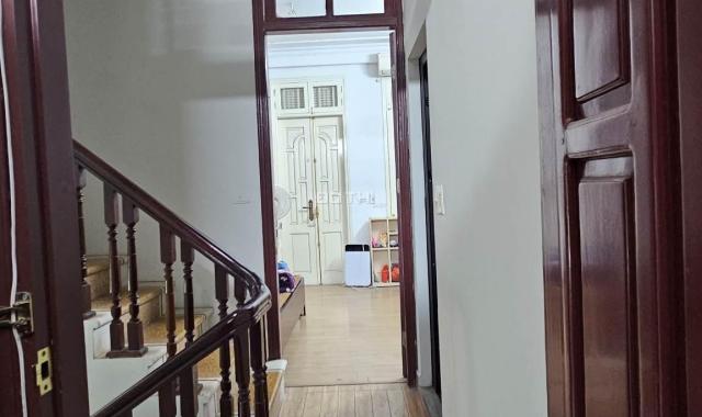 Nhà đẹp, lô góc, ở luôn, P. Trần Quốc Toản, Hoàn Kiếm 63m x 4PN x MT4.2m, 7.6 tỷ. LH: 0366051369